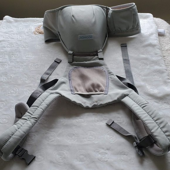 MOOIMOM Other - MOOIMOM Baby Carrier